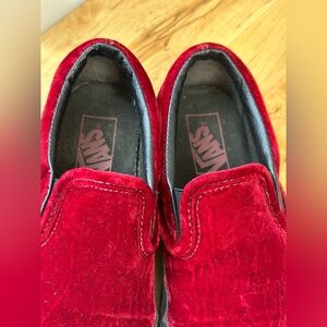 Van’s Classic Slip Ons. Burgundy color size 5 for men and 6.5 for women.